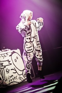 yolandi